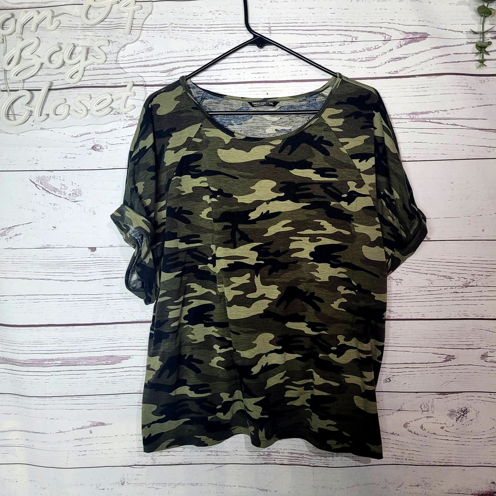 SHEIN Curvy Green‎ Black Camo Cuffed Short Sleeve T-Shirt Womans Size 2XL